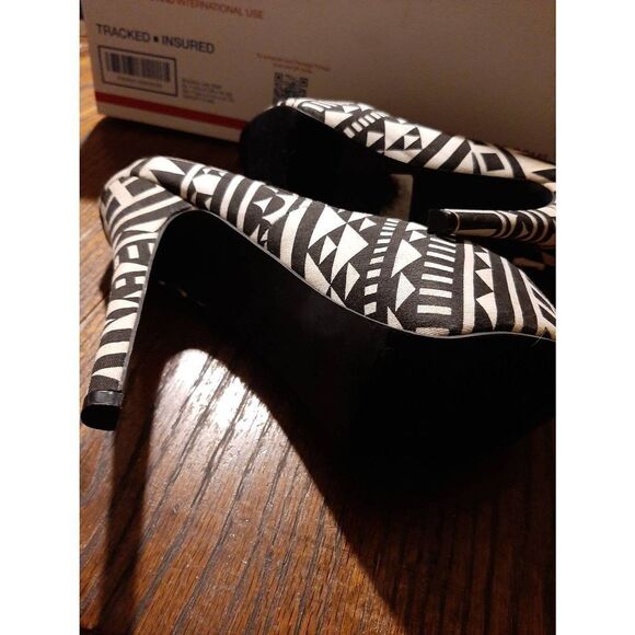 Size 9 Bumper Black White Geometric Print Platform Pump Stiletto High Heel Shoes - Picture 8 of 8